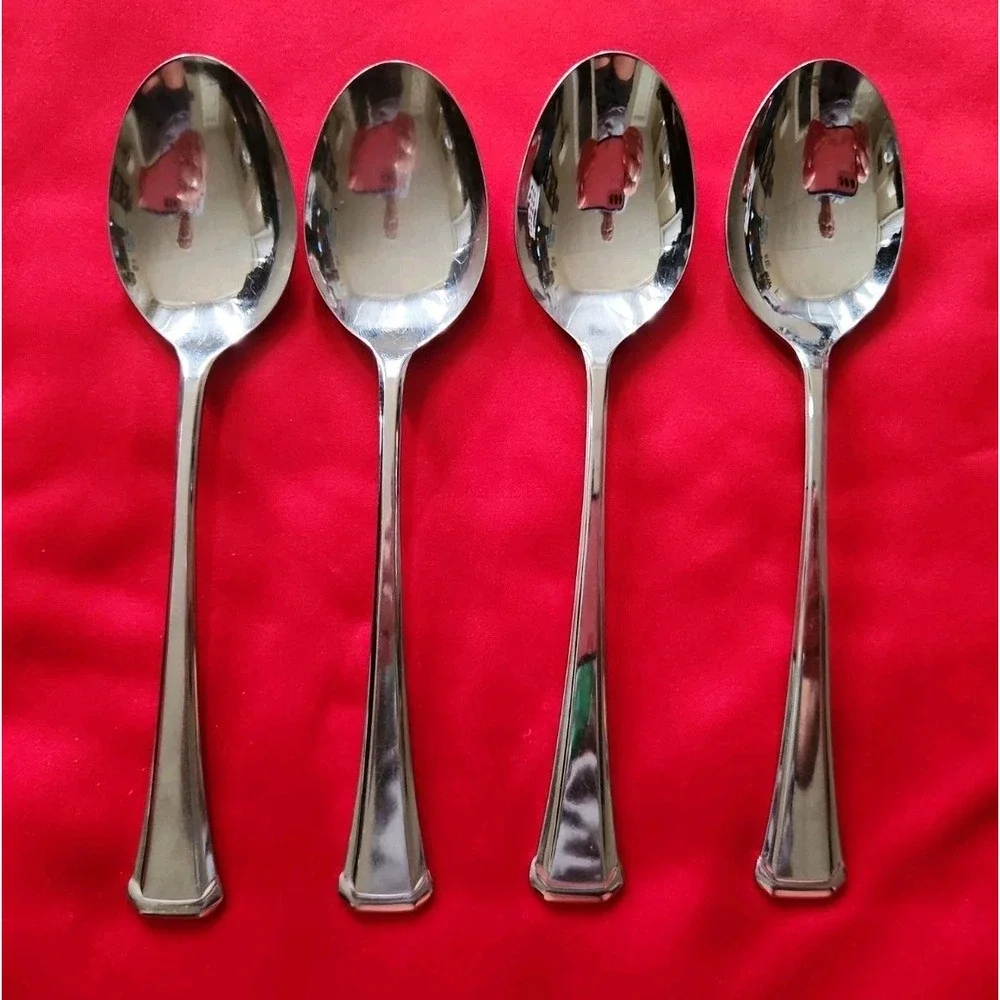 Oneida Maestro SSS Stainless Steel Oval Soup Spoons Set of 4 Silver Flatware
